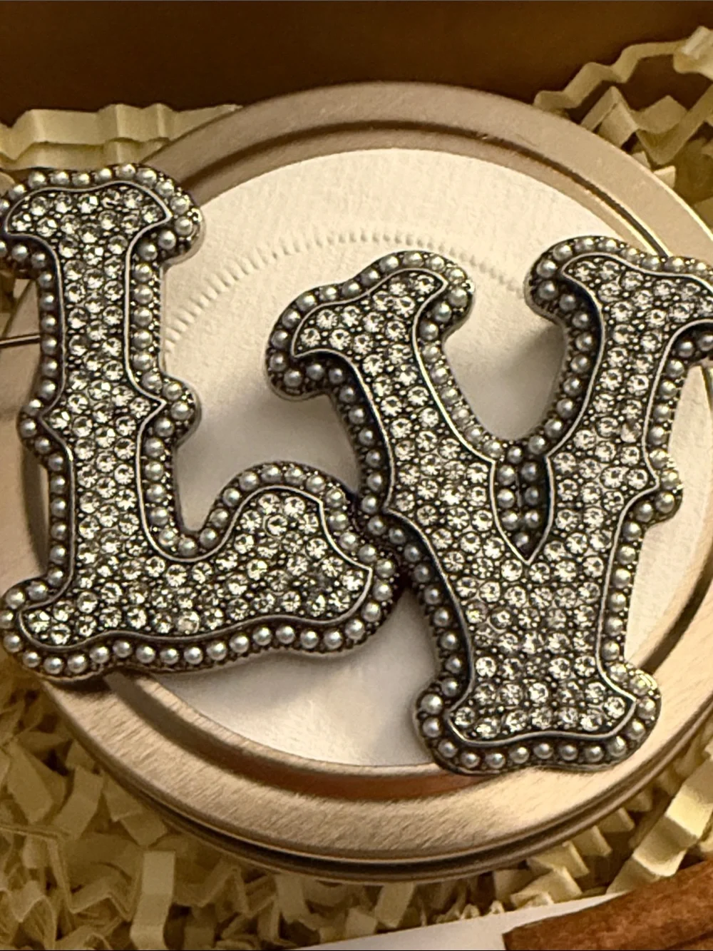 Fashion Jewelry Silver Crystal 'LV' Letter Brooch Pair